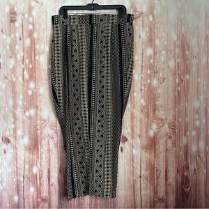 Blue Note Black & Tan Tapered Leg Tribal Print Boho Pants Size L